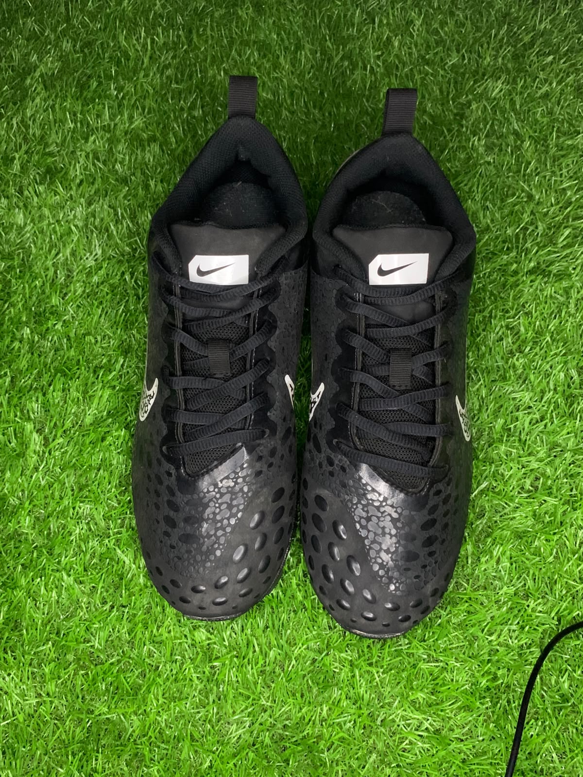 Sr000053 Nike Football Cleats Front View