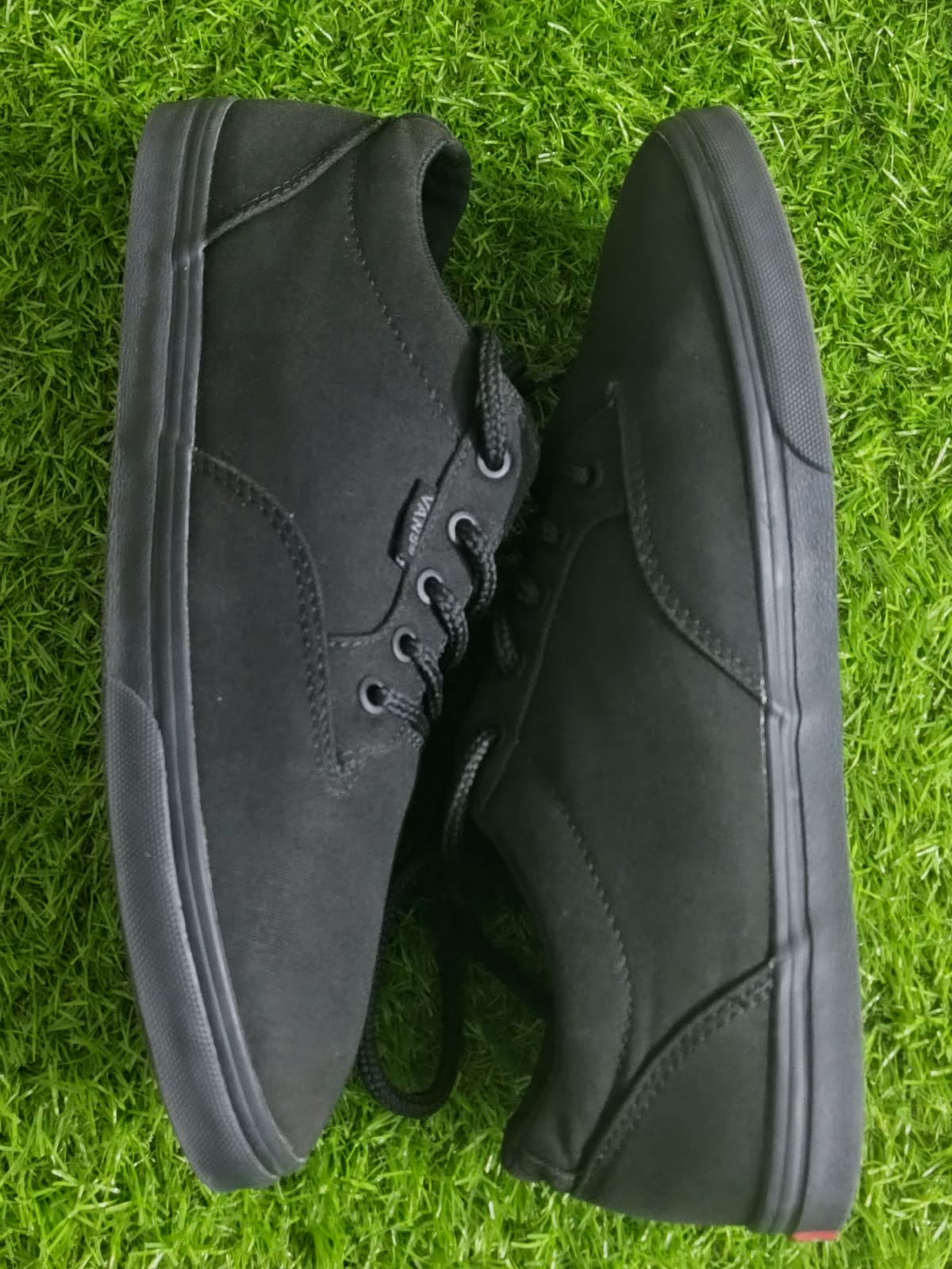 Vans Atwood Triple Black – Side View
