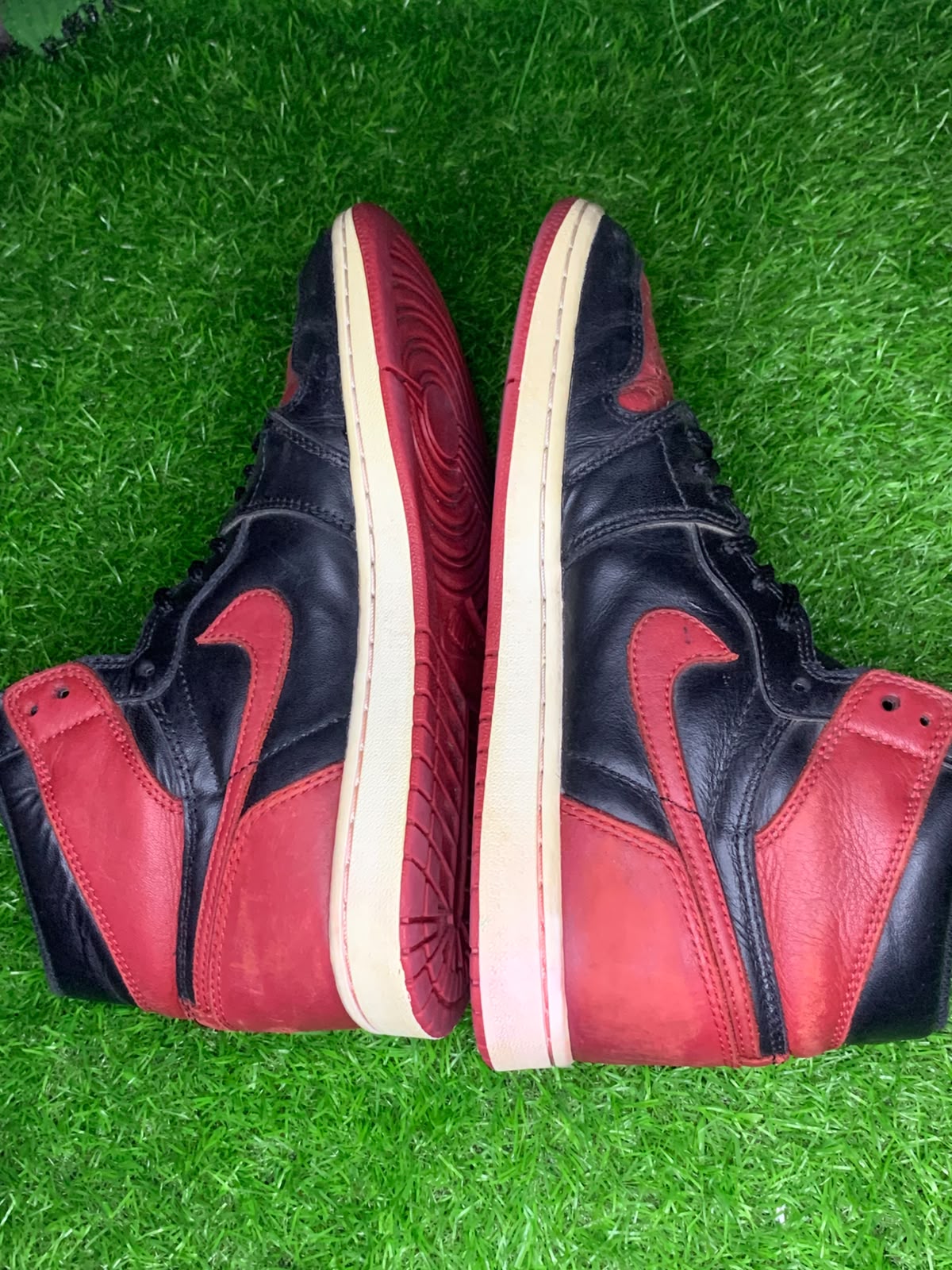 Air Jordan 1 High OG 'Bred' – Black / Red | EU 43 (Sr000037)